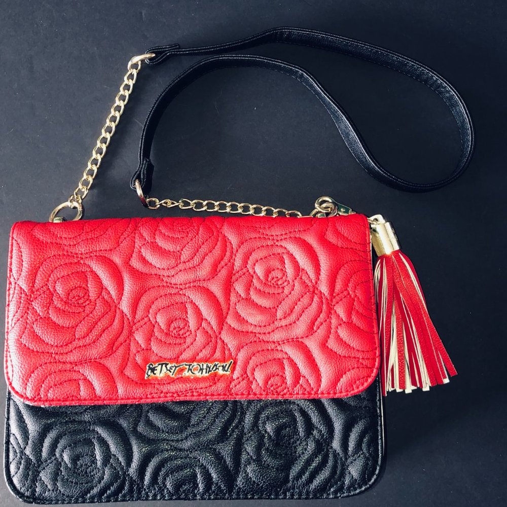 BETSEY JOHNSON Rose Quilted Crossbody Tricolor NWOT